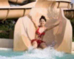 【画像】プールで水着が脱げちゃった女の子の反応wwwwwwww