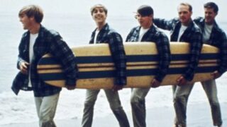 【音楽🌞】ビーチボーイズの「Kokomo」より夏っぽい曲、存在しない