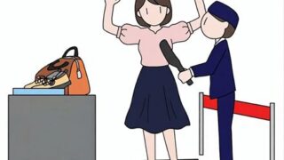 【動画】白人女性さん、空港で「性器の中まで検査する」と言われ全裸発狂wwwwwwwww