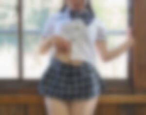 【動画像】むちむち新人モデルさん「お尻100cmぐらいある18歳です🔰」